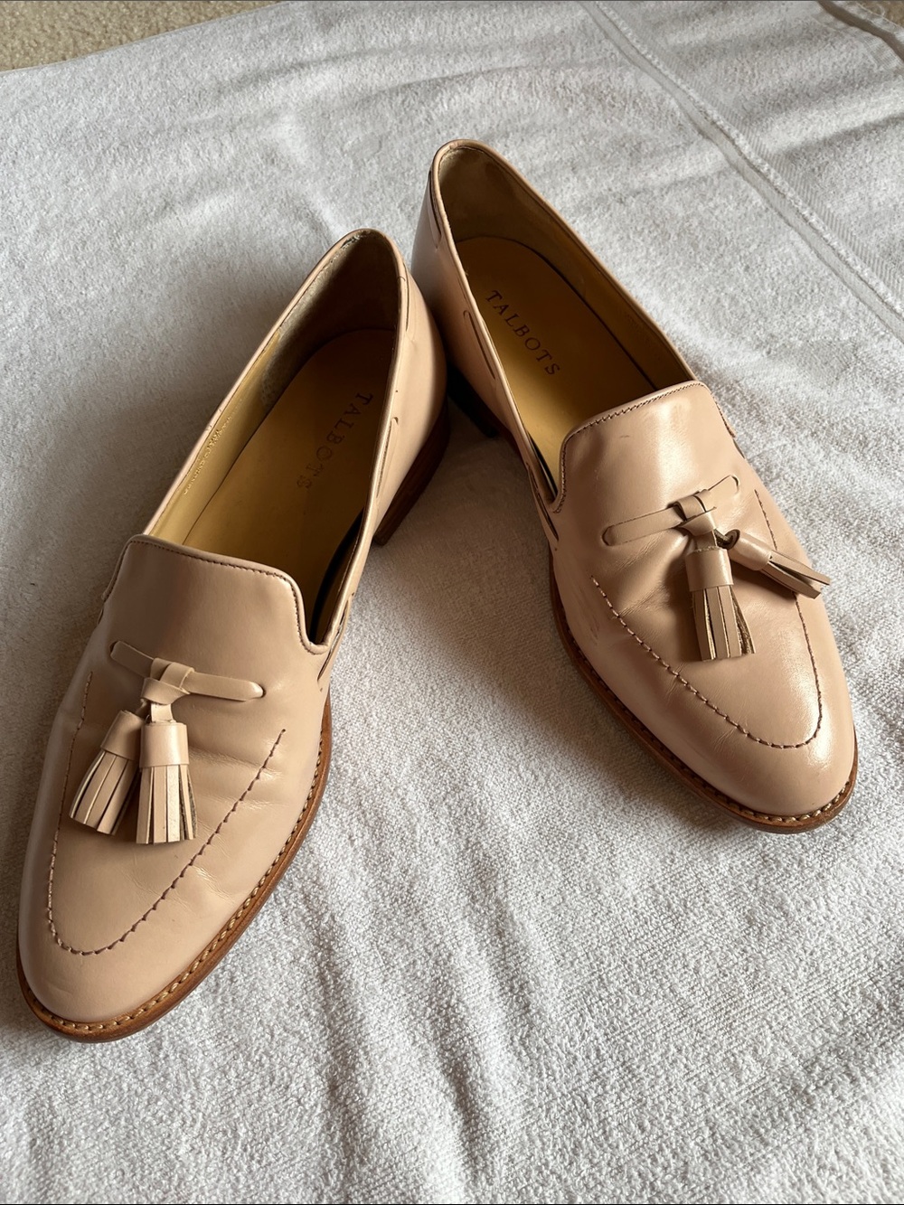 Talbots powder Beige Leather Tassel Loafers Size 10 M